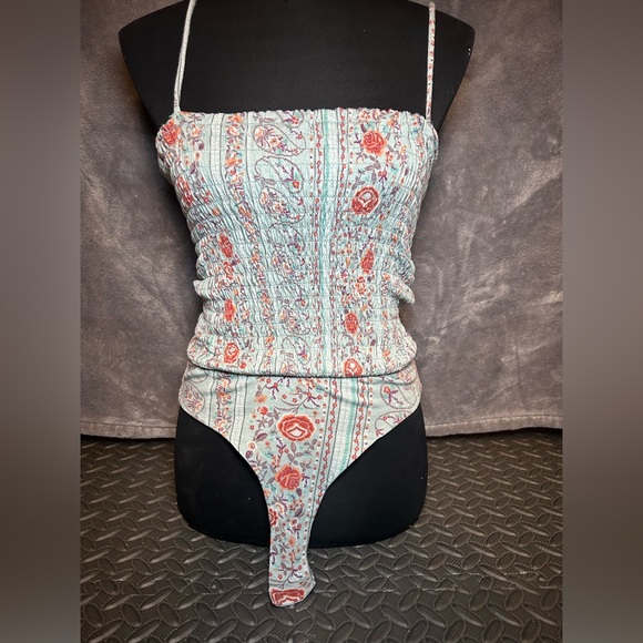 hiatus Tops - Hiatus women’s bodysuit NWT